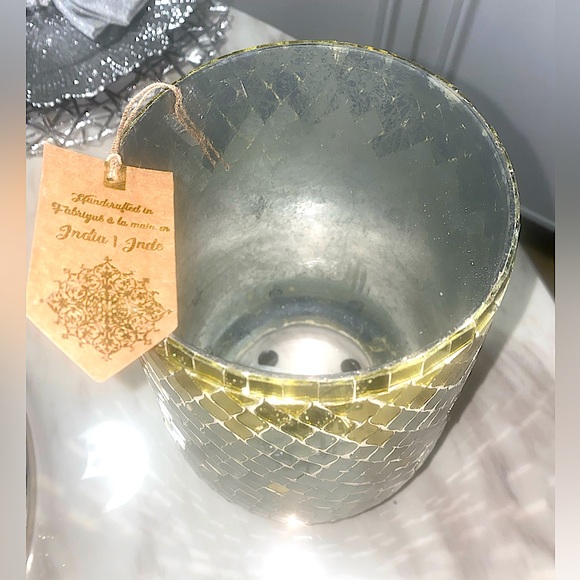 Glass detailed vase - Picture 2 of 2